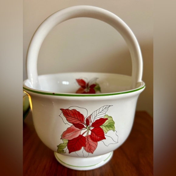 Watercolors, Block Bernarda handled dish “poinsettias” made in Portugal. 1982 - Picture 3 of 8
